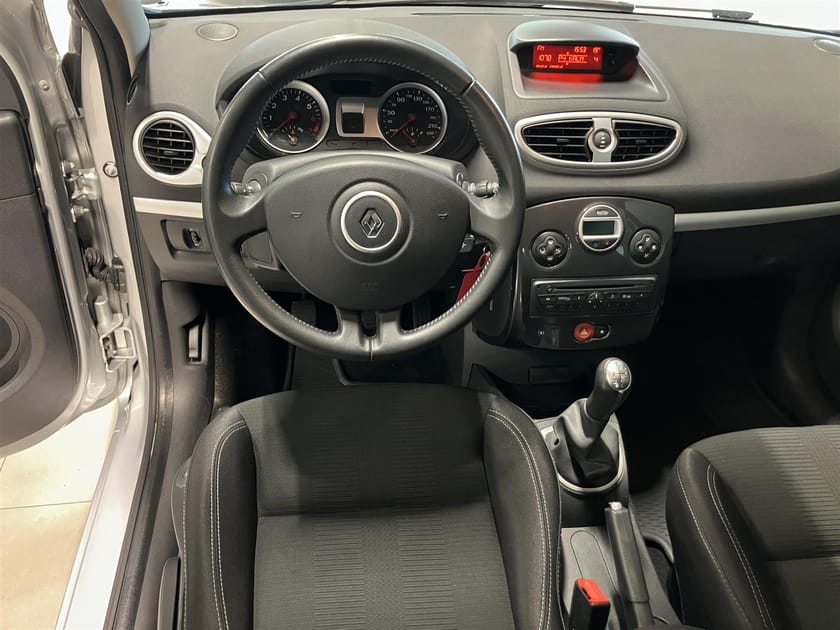 Bild 2 av Renault Clio  Halvkombi 1.2 75hk E85 5-Dörrars