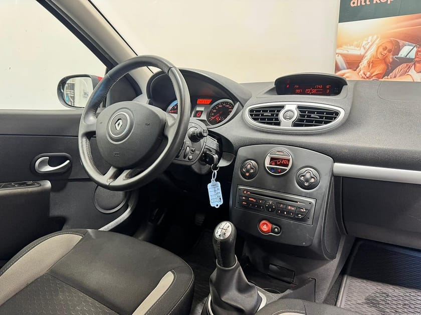 Bild 2 av Renault Clio  Halvkombi 5-dörrars 1.2 E85 Euro 4 Ny besiktigad!