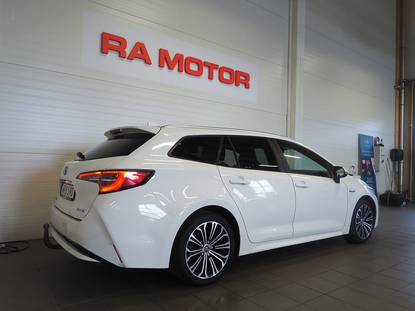Bild 5 av Toyota Corolla Touring Sports Hybrid e-CVT Style Drag M-Värmare Kamera