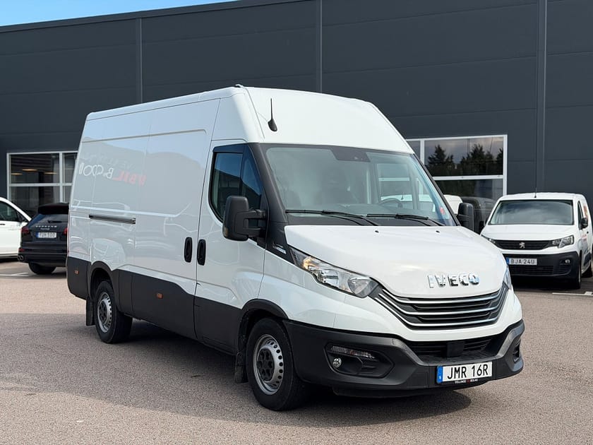 Bild 3 av Iveco Daily 35-140 Van Skåpbil 2.3 JTD Hi-Matic 3-Sits  *Leasbar*