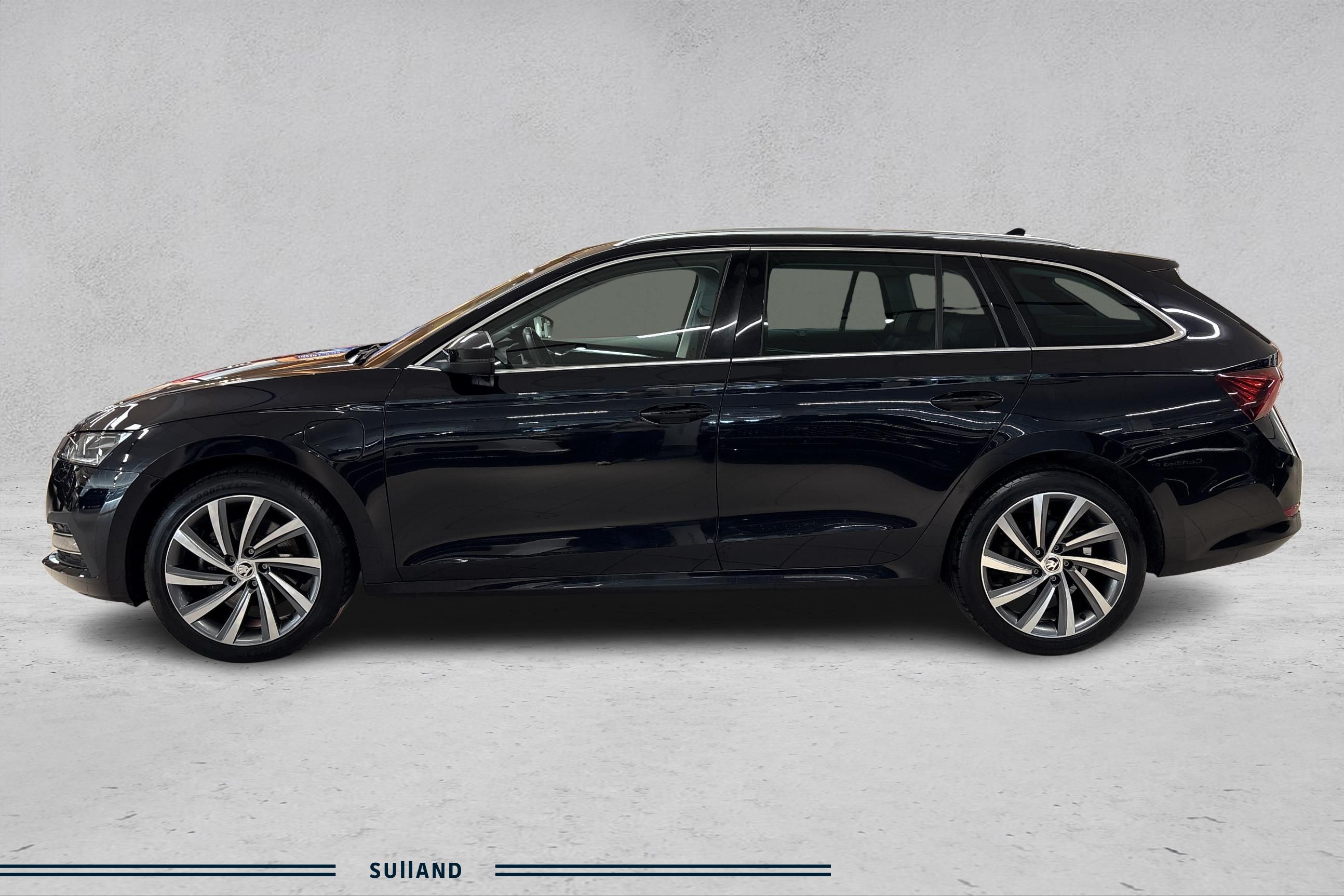 Thumnail bilde 1 av Škoda Octavia Combi iV