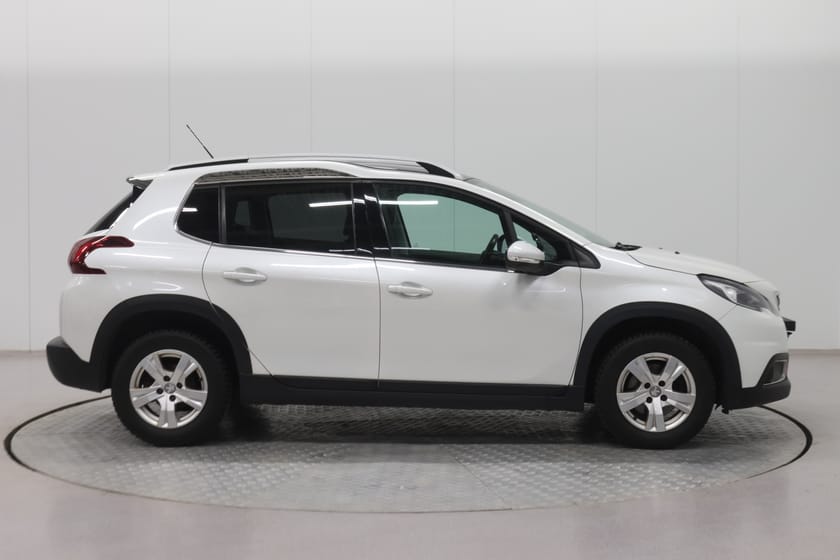 Bilde 5 av Peugeot 2008 Allure 1.2 PTech 110 hk aut,kamra,glasstak,M.M