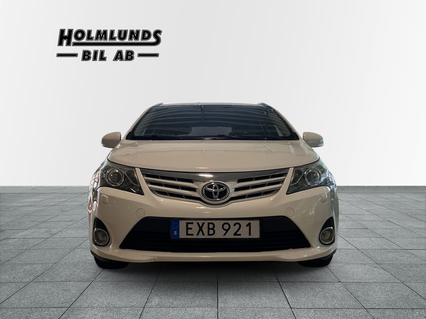 Bild 5 av Toyota Avensis Kombi 1.8  Edition 50 (147HK) drag vinterhjul