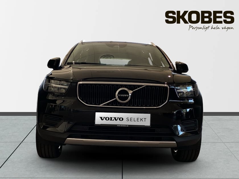 Bild 2 av Volvo XC40 T2 FWD Momentum Parkkamera, Navigator, Bränslevärmare