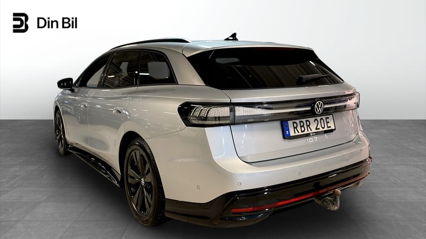 Bild 3 av Volkswagen ID.7 Pro Tourer 286hk V-Hjul 360-Kam Drag