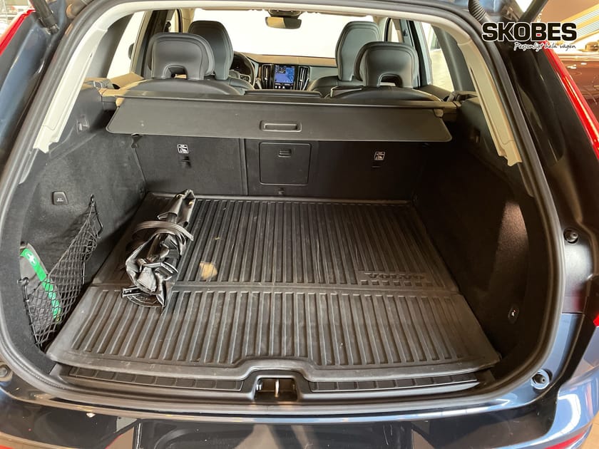 Bild 3 av Volvo XC60 Recharge T6 II Core Edition