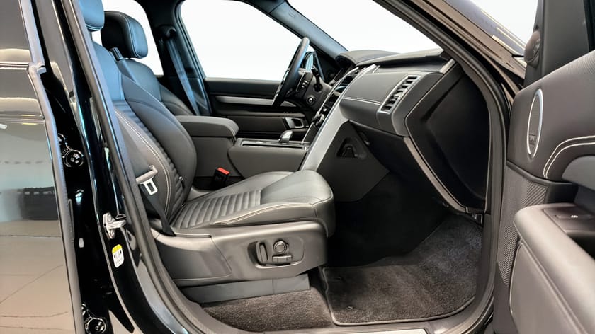 Bild 3 av Land Rover Discovery D350 MHEV Dynamic SE, 7-sits/MOMS