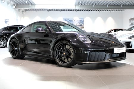 Porsche 911 Carrera 4 GTS
