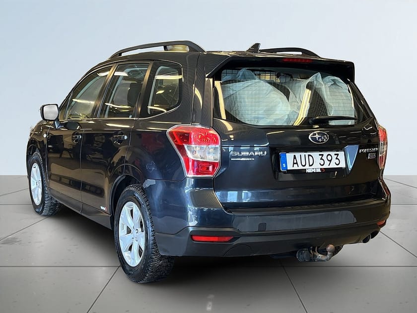 Bild 5 av Subaru Forester 2.0 4WD 2 Brukare/Drag/MoK-Värm/S&V-Hjul/Full servad