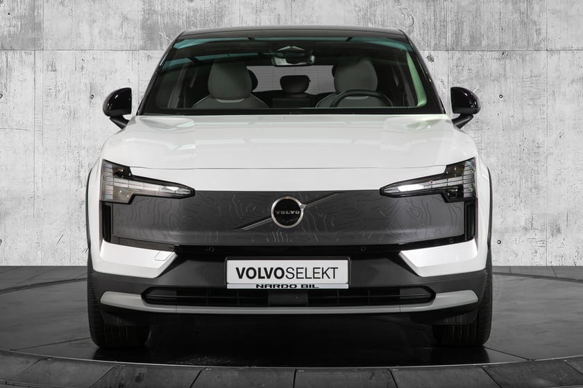 Bilde 2 av Volvo EX30 Cross Country Twin Motor Performance AWD