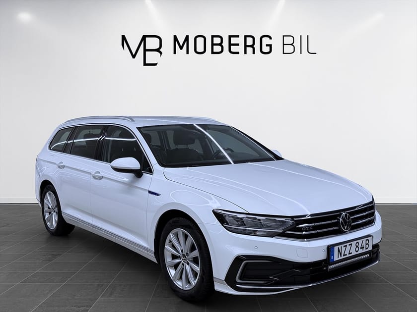 Bild 3 av Volkswagen Passat Sportscombi GTE SC 218hk Helg på Moberg! Navi Drag B-Kamera