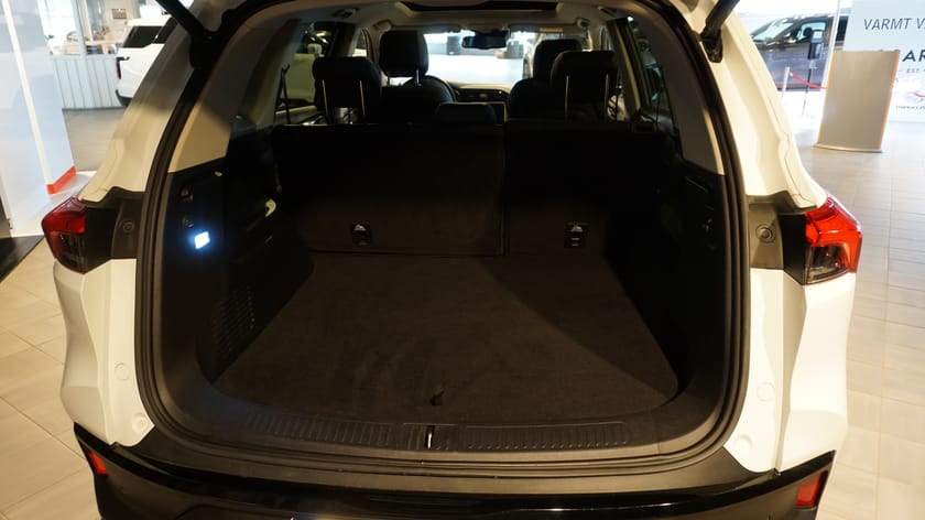 Bild 5 av Maxus Euniq 6 70 kWh Exclusive Panorama. Skinn. V-Hjul