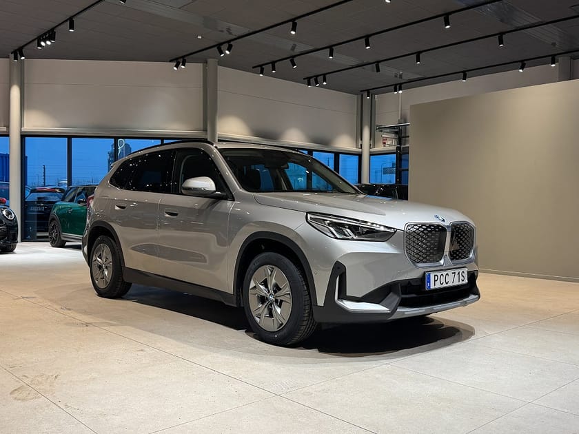 Bild 3 av BMW iX1 xDrive30 