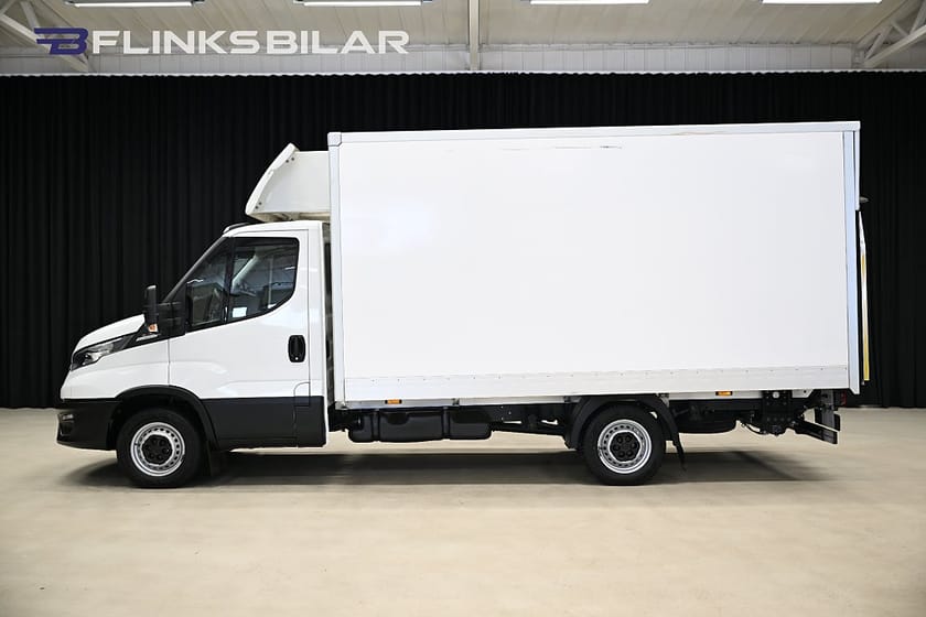 Bild 2 av Iveco Daily 35-140 Chassi Cab 136HK Automat|Volymskåp|BG-Lyft|Sidodörr|Backkamera