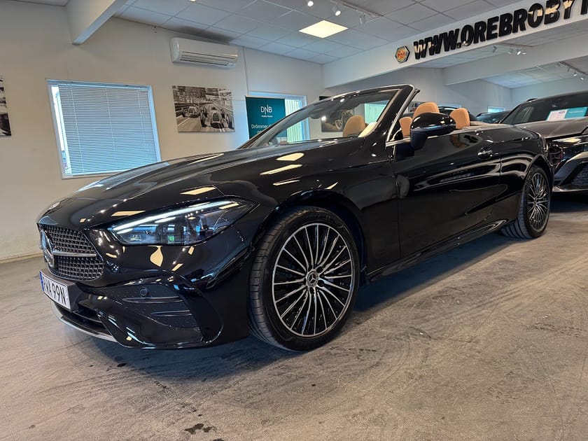 Bild 2 av Mercedes-Benz CLE 300 4MATIC Cabriolet 9G-Tronic AMG Premium Plus SE SPEC