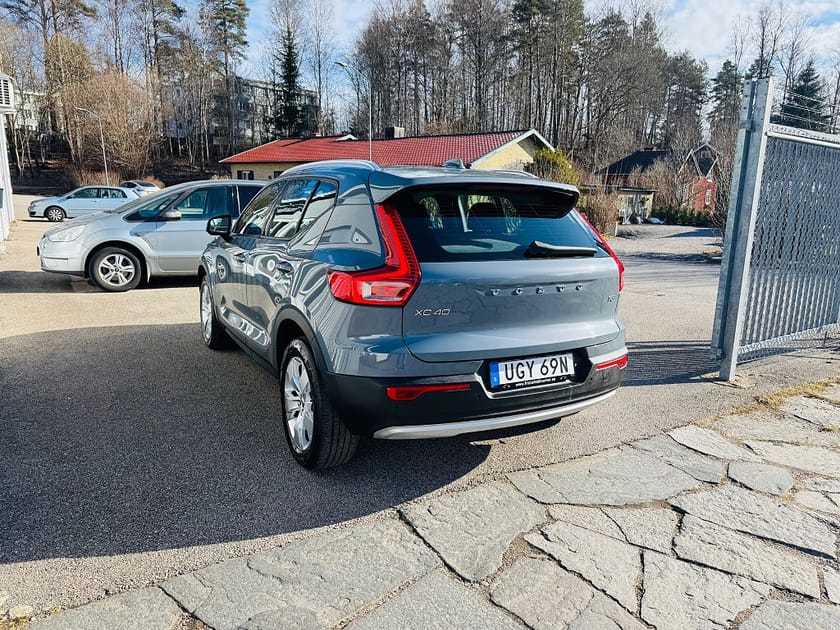 Bild 4 av Volvo XC40 T3 163HK AUTOMAT MOMENTUM EDITION / VÄRMARE