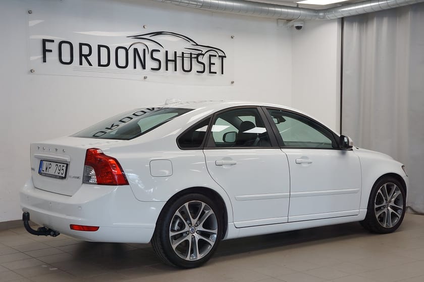 Bild 4 av Volvo S40 D2 CLASSIC MOMENTUM | DRAGKROK