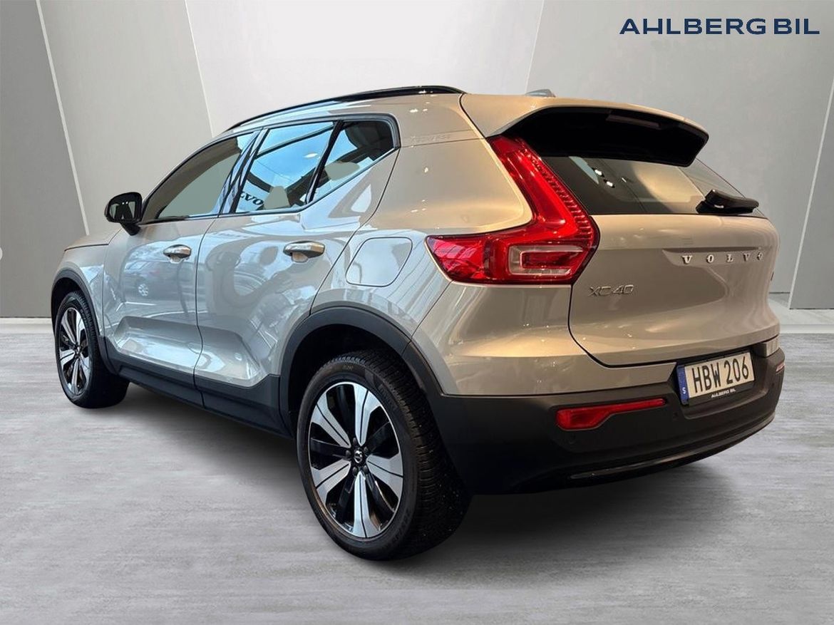 Volvo XC40 2023 - miniatyr 3