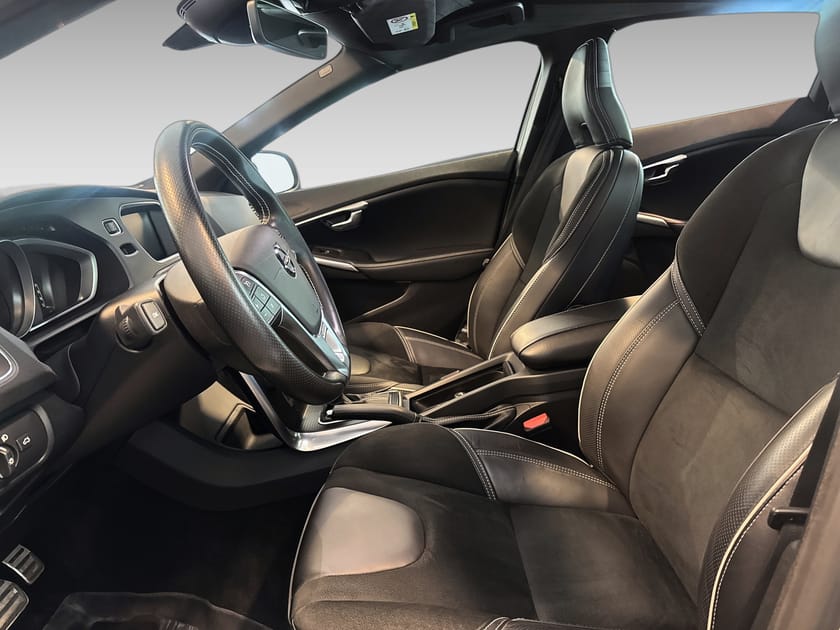 Bild 4 av Volvo V40 T3 aut R-Design Edt