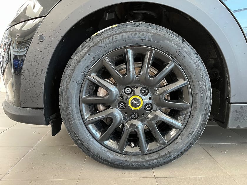 Bild 4 av MINI Cooper SE Panorama HUD H/K Backkamera Carplay Nav