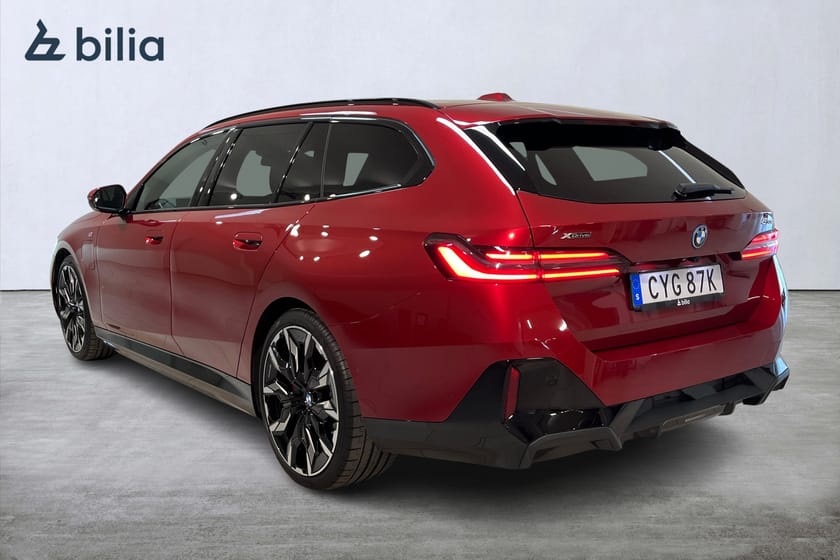 Bild 2 av BMW 530e xDrive Touring M-Sport Pro Business / Panorama / 21 Tum
