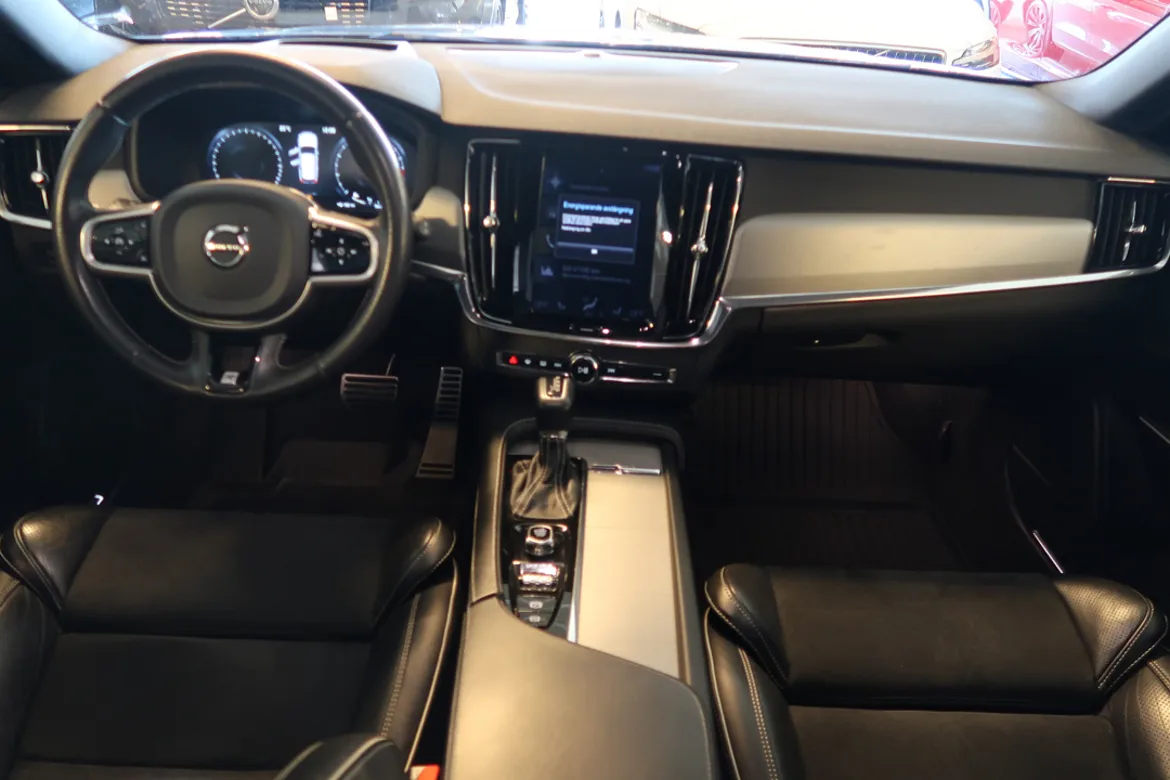 Volvo V90