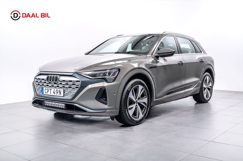 Bild 2 av Audi Q8 55 e-tron quattro 408HK PROLINE DRAG P-VÄRM B-KAMERA