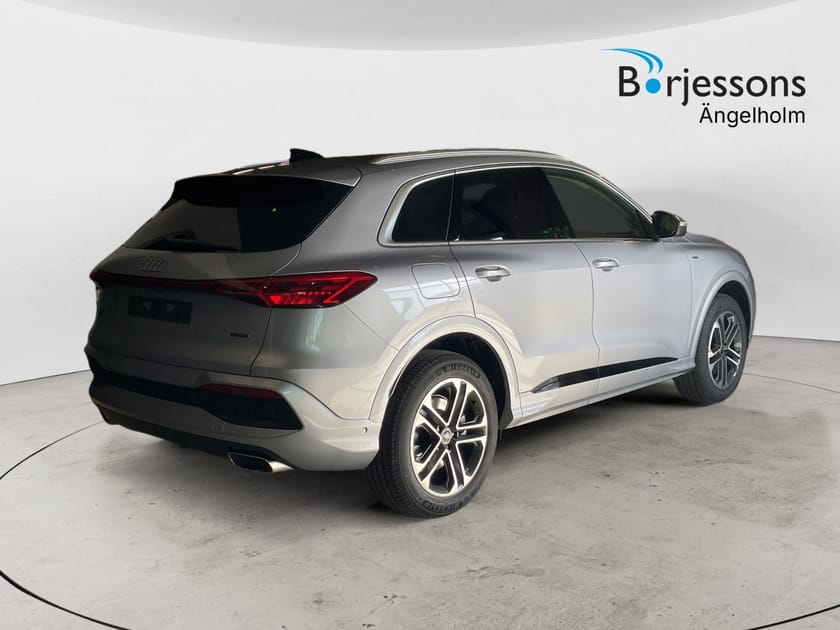 Bild 3 av Audi Q5 e-hybrid quattro SUV 299 hk S TRONIC