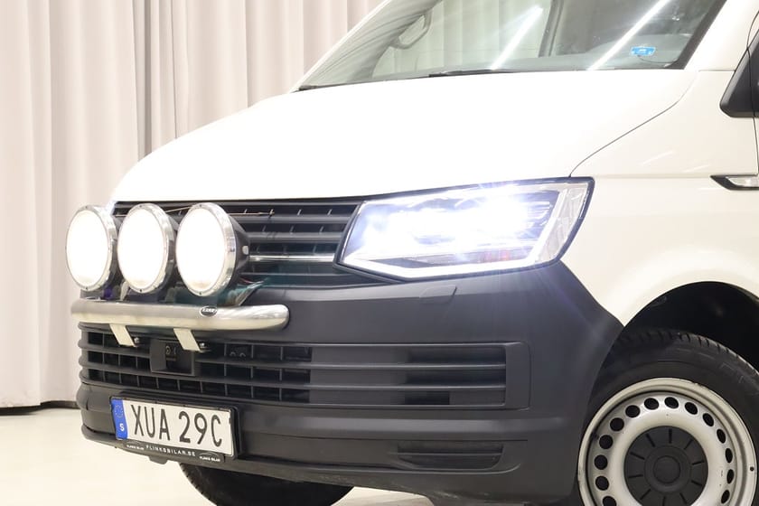 Bild 3 av Volkswagen Transporter 4Motion DSG 150HK L2 Högtak|Inredd|Drag|Värmare|Momsbil