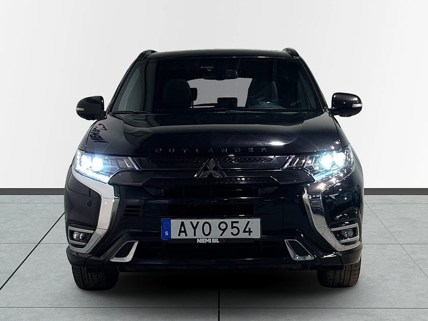 Bild 2 av Mitsubishi Outlander PHEV CVT S-Edition 360° Drag Taklucka Pvärm S/V-hjul