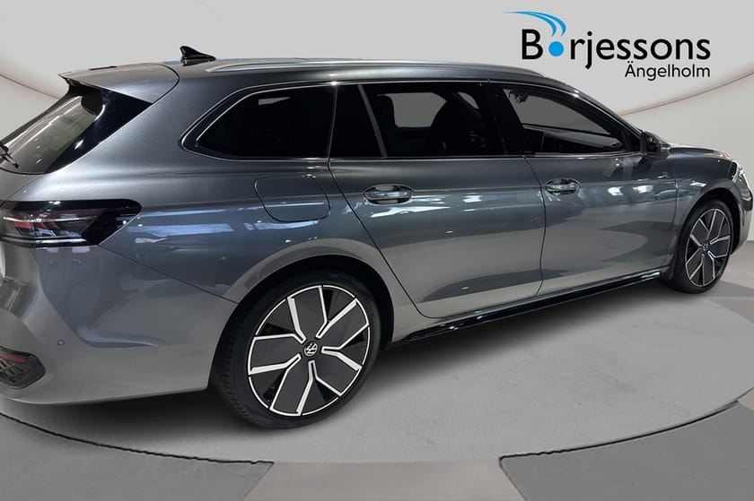 Bild 2 av Volkswagen Passat Sportscombi R-line Black TDI 193HK 4MOTION DSG