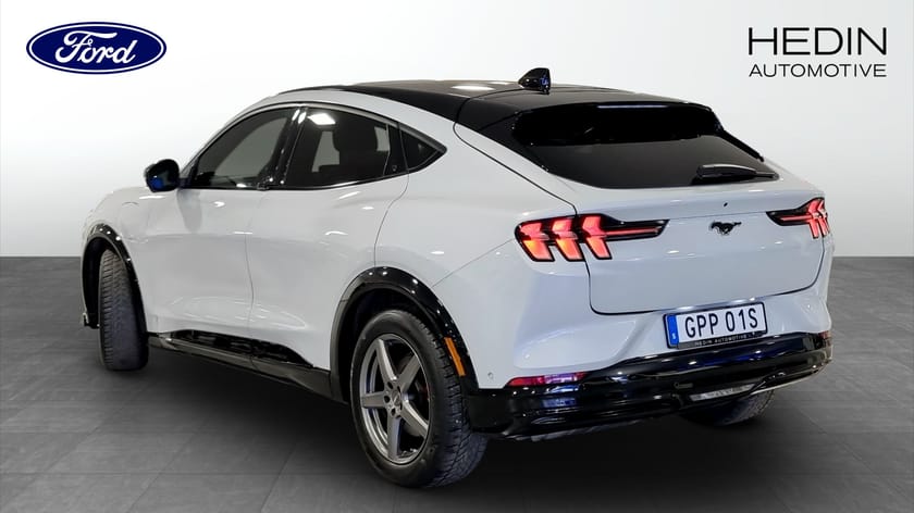 Bild 2 av Ford Mustang Mach-E Standard Range AWD Teknikpaket +