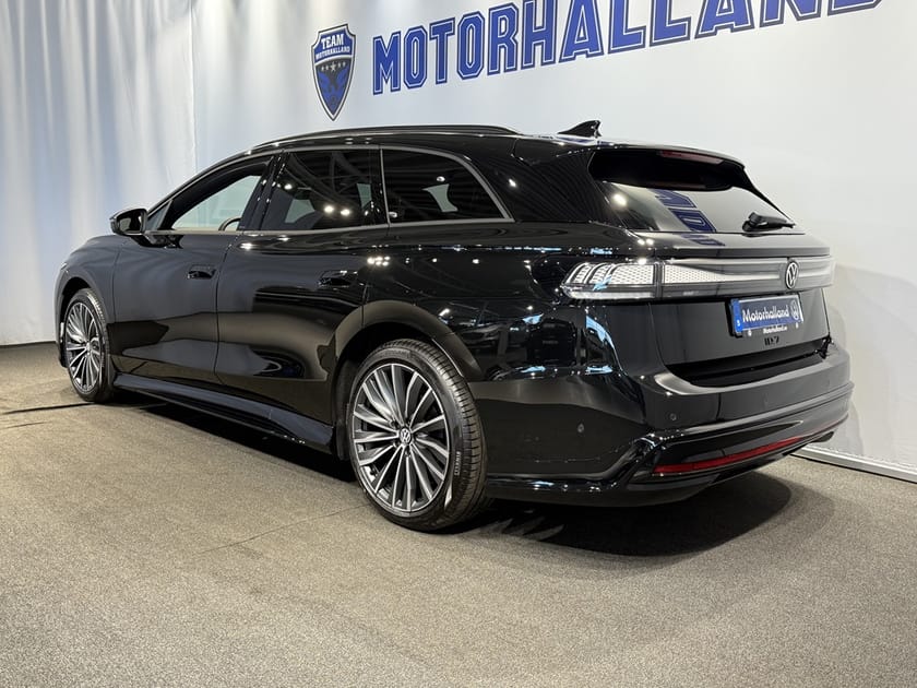 Bild 5 av Volkswagen ID.7 GTX Tourer Massage / Harman & Kardon / Drag
