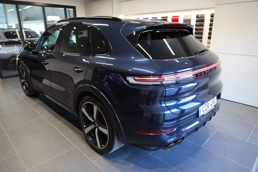 Bild 5 av Porsche Cayenne E-Hybrid / Burmester / Nightvision / 470 HK