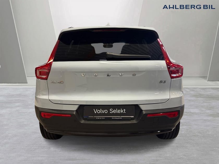 Bild 3 av Volvo XC40 B3 FWD Bensin Plus Dark