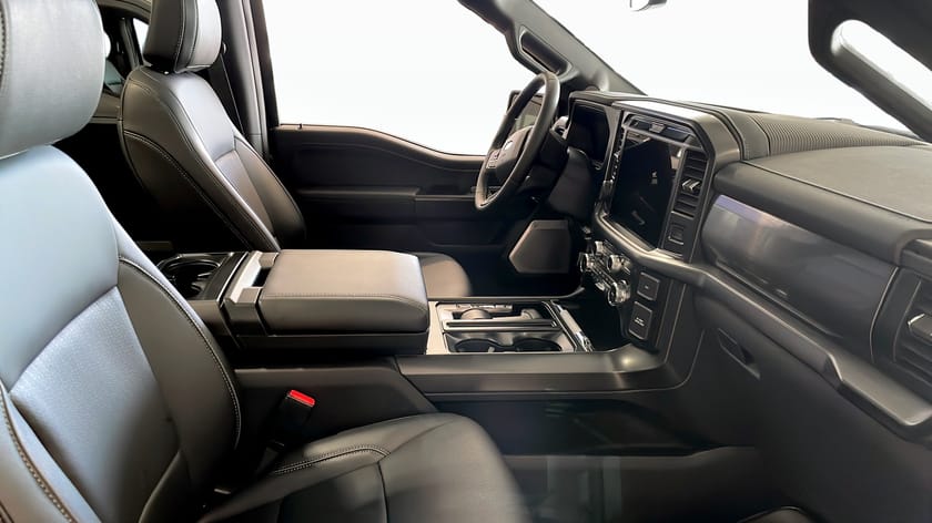 Bild 3 av Ford F-150 SuperCrew LARIAT  BLACK EDITION 5.0L V8 406HP