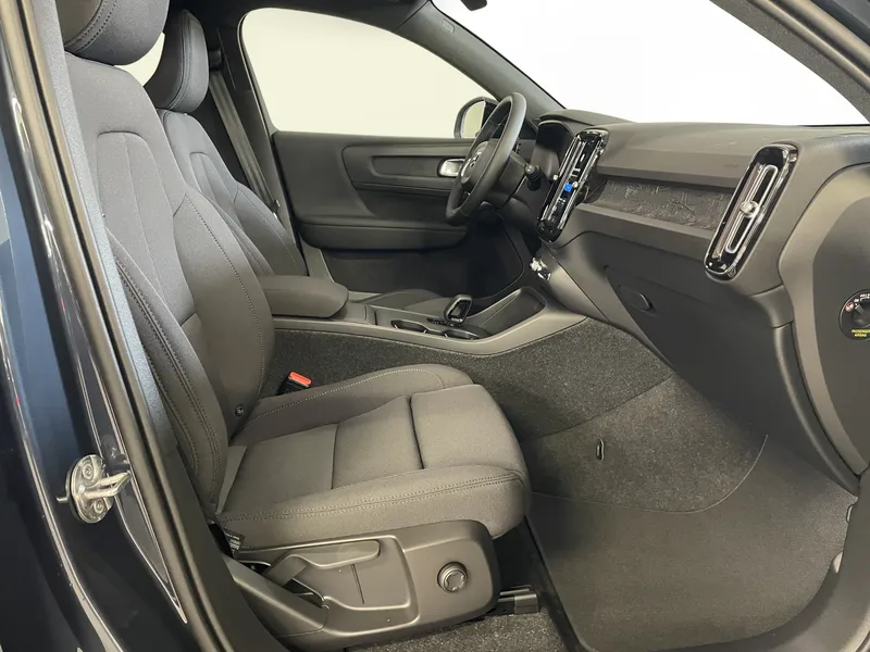 Bild 16 av 16 – Volvo EX40 Single Motor Extended Range M R Plus Black SE Plus Special Edition