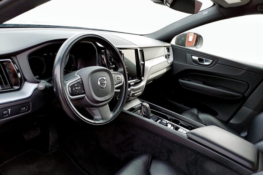 Bild 5 av Volvo XC60 B5 AWD Bensin Mom Advanced SEIII