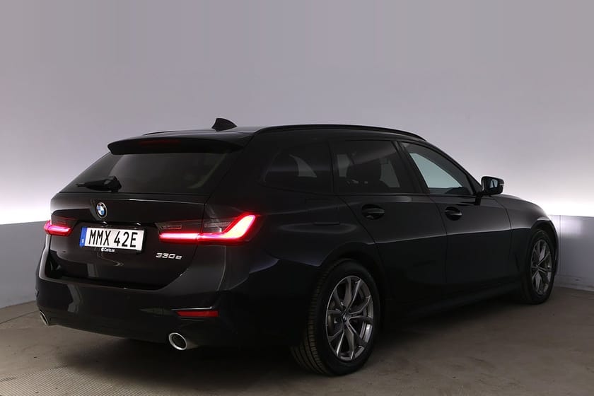 Bild 5 av BMW 330e Touring Sportline PDC Navi Keyless CarPlay