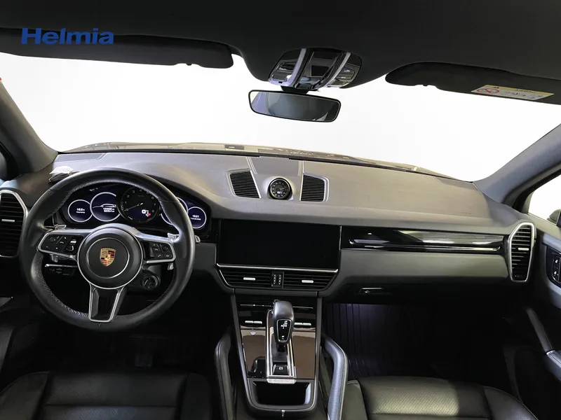 Bild 11 av 13 – Porsche Cayenne E-Hybrid TipTronic S - Luftfjädring,  Nyservad, Vinterhjul Originalfälgar