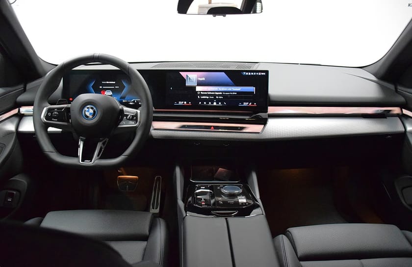 Bild 2 av BMW i5 eDrive40 Touring M Sport | Dragkrok | Backkamera