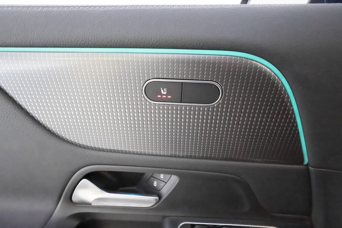 Mercedes-Benz EQA 2022 - miniatyr 17