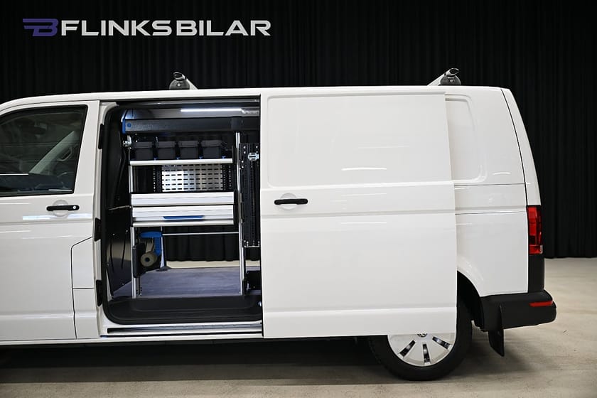 Bild 4 av Volkswagen Transporter DSG 150HK L2|Inredd|Dubbeldörr|Sortimo|Leasbar|SeUtr!!