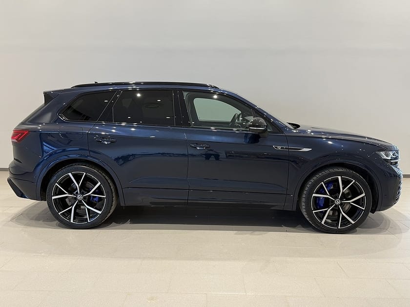 Bild 5 av Volkswagen Touareg R eHybrid 3.0 TSI E-HYBRID Drag 360-Kam HuD