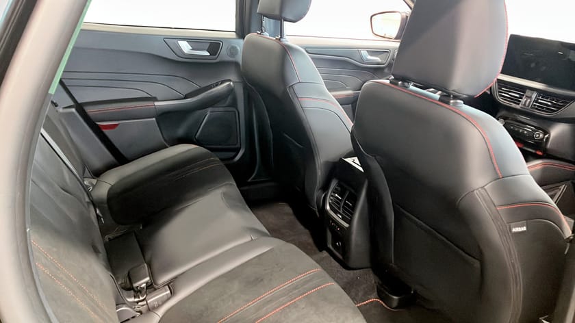 Bild 5 av Ford Kuga Plug-In Hybrid ST-LINE X 2.5 FWD 243HK