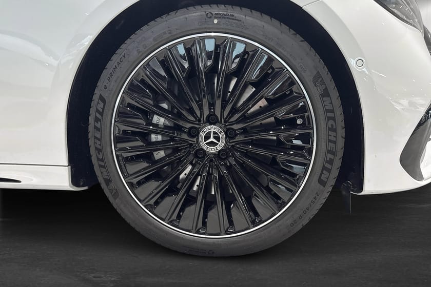 Bild 5 av Mercedes-Benz E 300 d e 4MATIC T DE KOMBI AMG ADVANCED EDITI