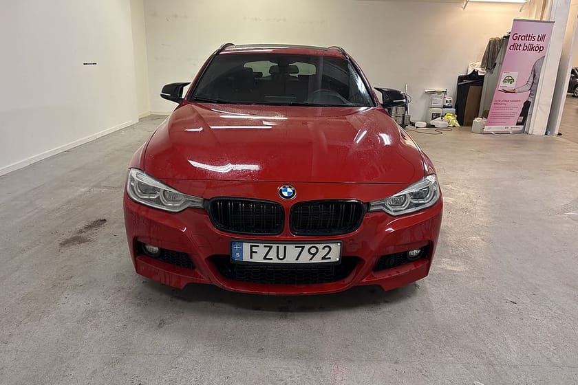 Bild 3 av BMW 320d xDrive Touring 320 M-SPORT SUPERDEAL 3.95% / PANORAMA / NAV / H/K
