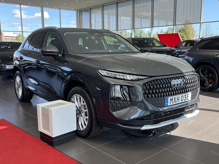 Bild 1 av Audi Q3 e-hybrid 272 hk Proline Editon