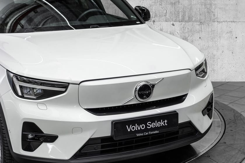 Bilde 2 av Volvo XC40 Recharge Twin Ultimate AWD - Hengerfeste HarmanKardon