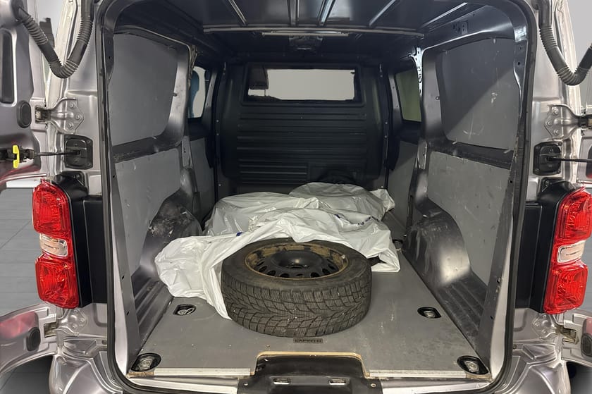 Bilde 5 av Peugeot e-Expert 75 kWh|Hurtiglading|Velutstyrt